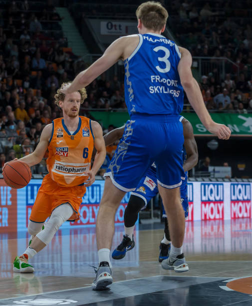 他们不仅展 他们不仅展